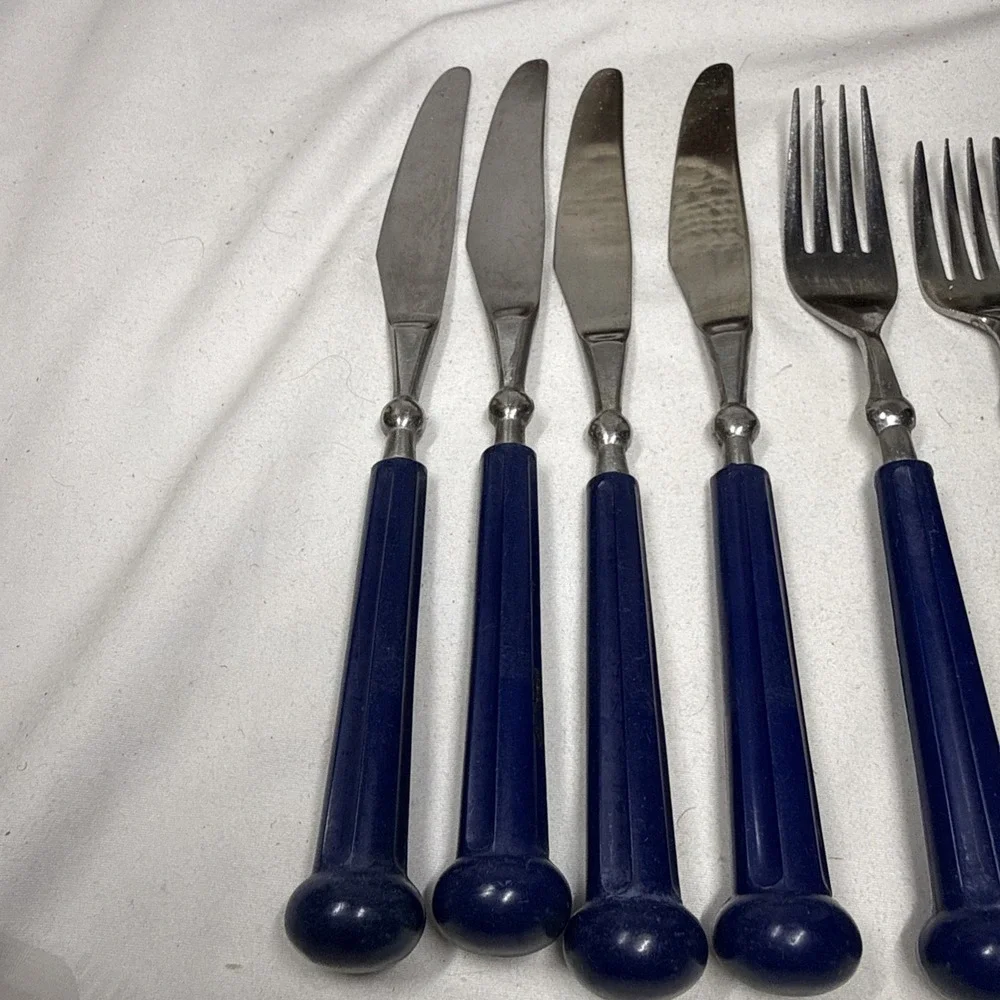 Flatware,Oxford Hall 4 Forks 1 Spoon 4 Knifes Blue Handle Stainless Japan VTG.